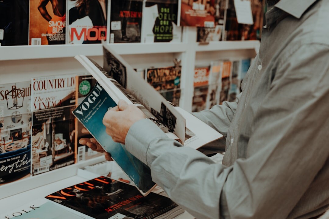fan reading magazine